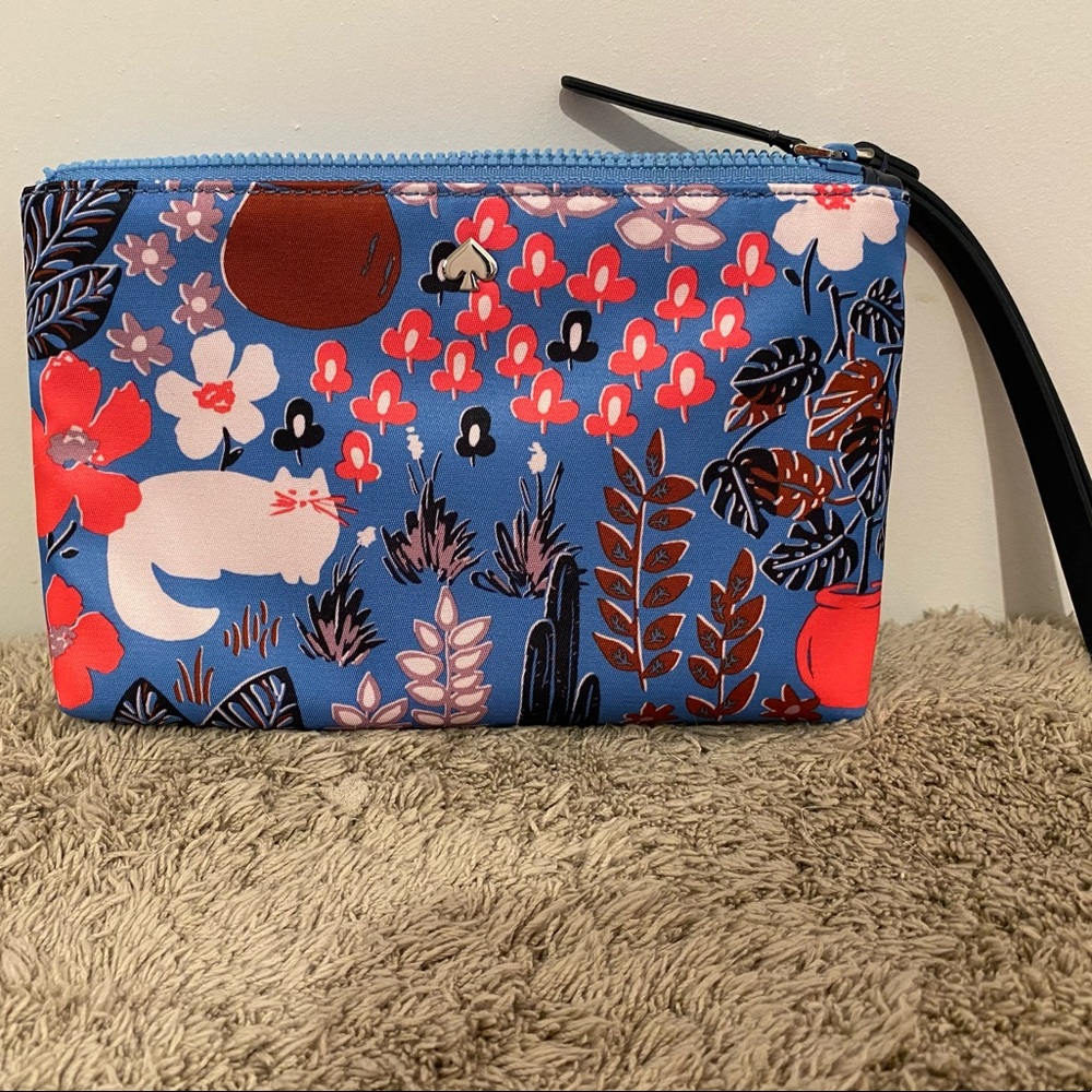 dual pocket wristlet